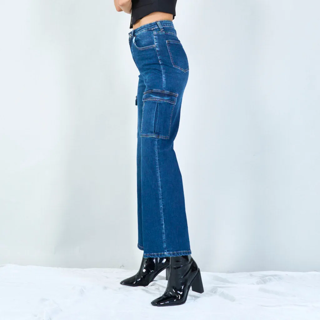 Stylish high-waisted cargo jeans wholesale